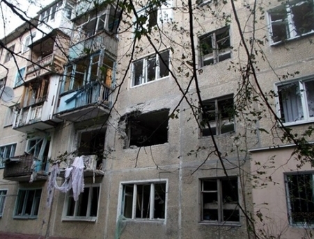 Держава так і не розпочала відновлення зруйнованого житлового фонду у Донбасі