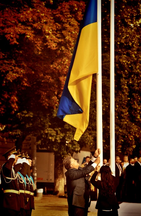 Церемонія підняття Державного Прапора України на Софійській площі.