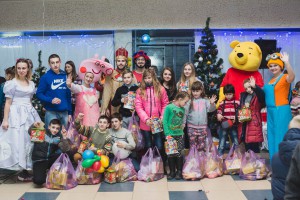 Свято Миколая для дітей-сиріт 2016