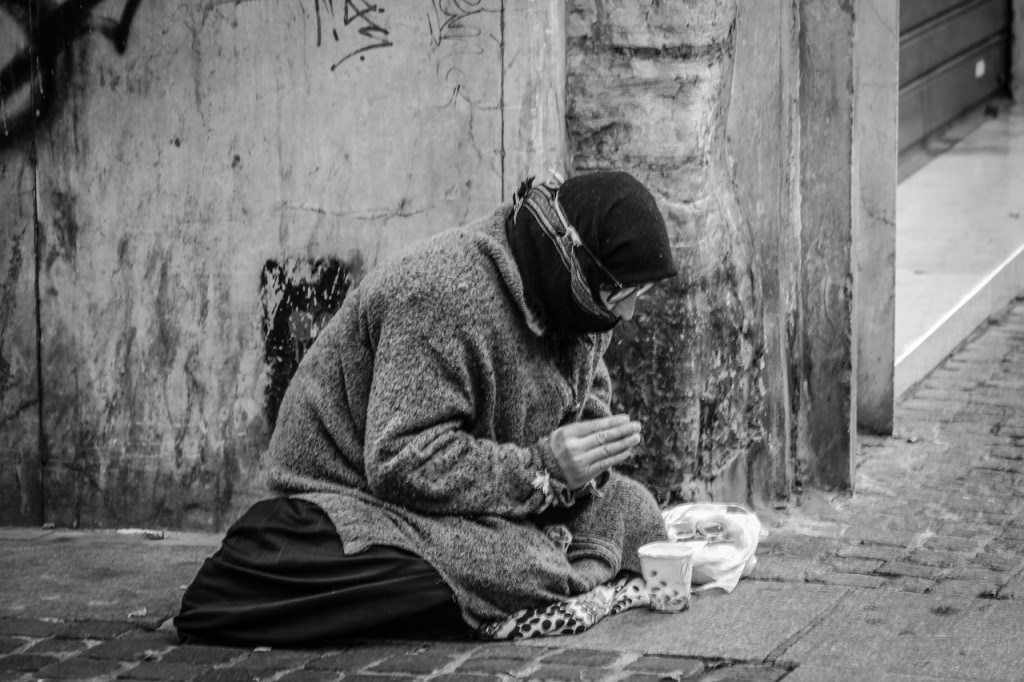 бездомний безпритульний