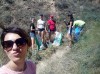 Фото 6. Члени Молодіжної ради та волонтери прибирають скелі