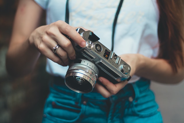 pexels-israelzin-oliveira-3773478