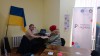 Юрист Михайло Бардин консультує громадян у місті Сторожинець Чернівецької області