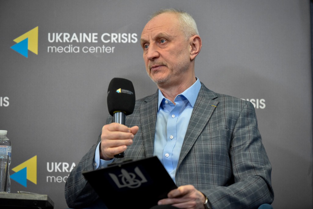Валерій Тертичка - доктор наук з державного управління, керівник Школи врядування НУ «Острозька академія»