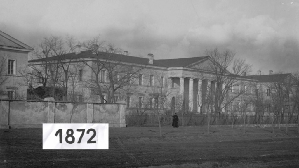 4 photo_5469765680841753207_w