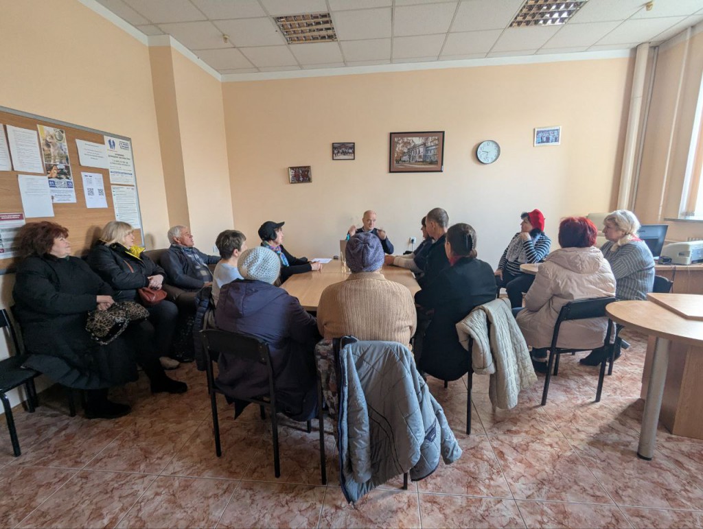 На фото: фокус-група людей старшого віку Київського району міста Харкова