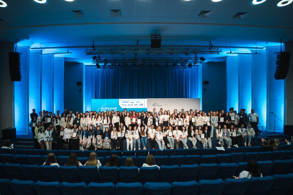 EM3_0263 (1)